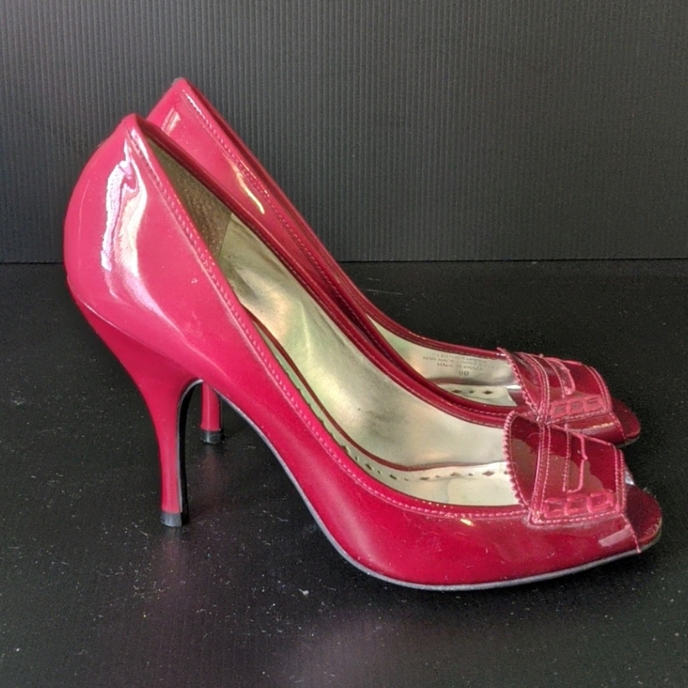 Shoes - Picture 2 of 4
